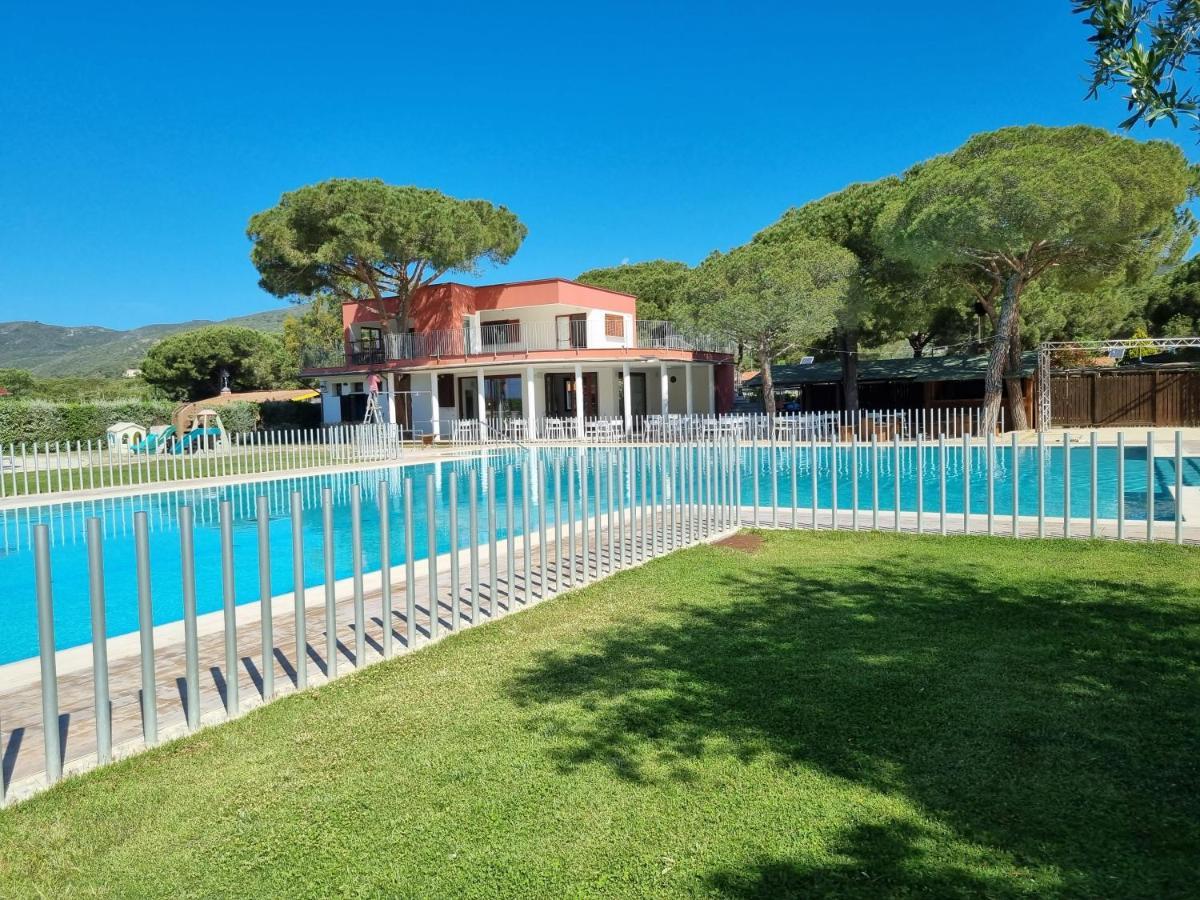 Camping Lacona Pineta Capoliveri  Εξωτερικό φωτογραφία